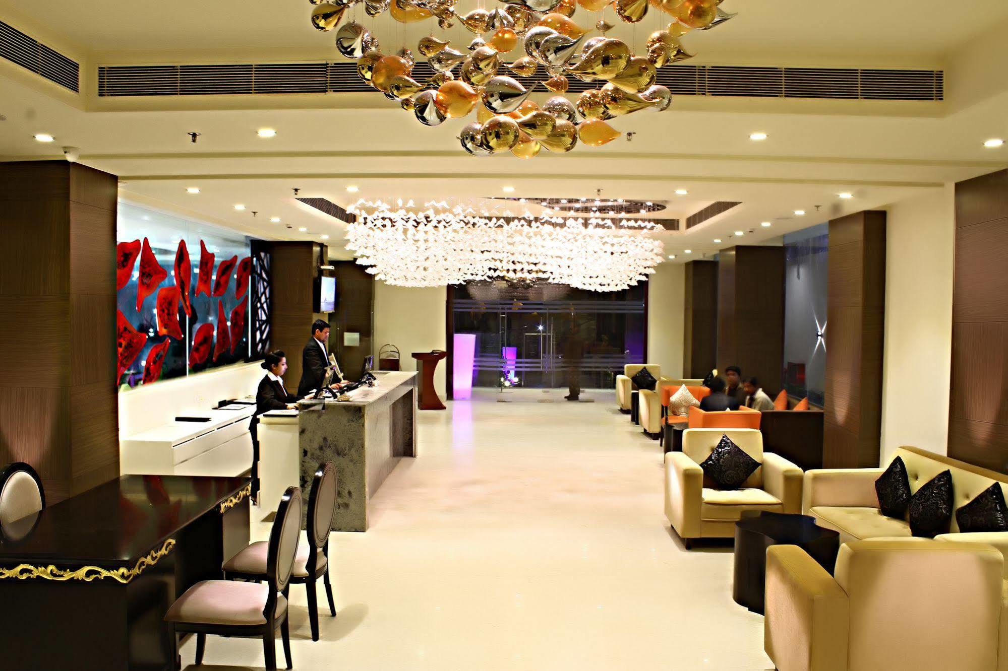 The Panache Hotel Патна Екстериор снимка