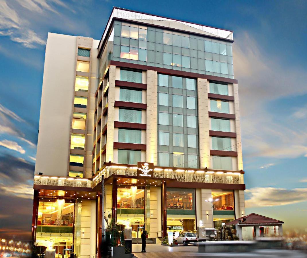 The Panache Hotel Патна Екстериор снимка