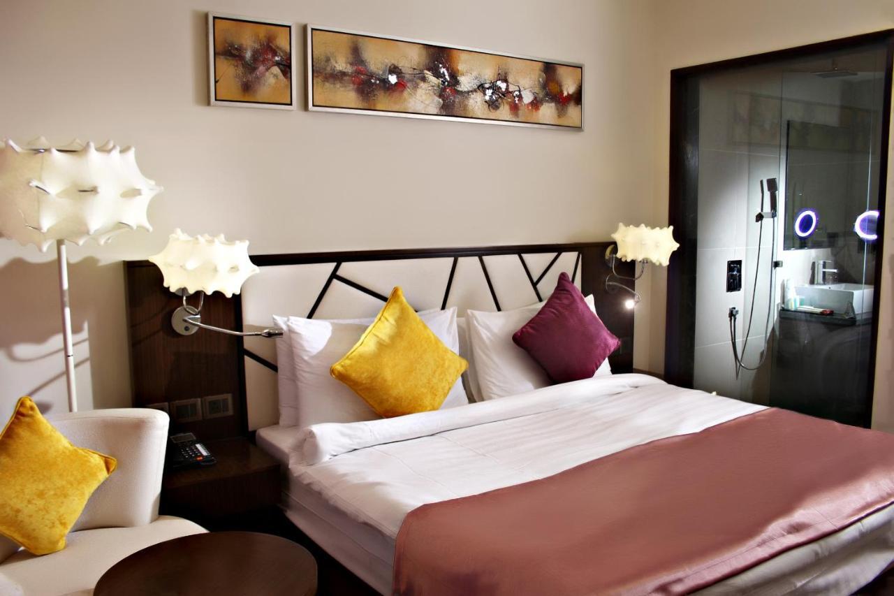 The Panache Hotel Патна Екстериор снимка