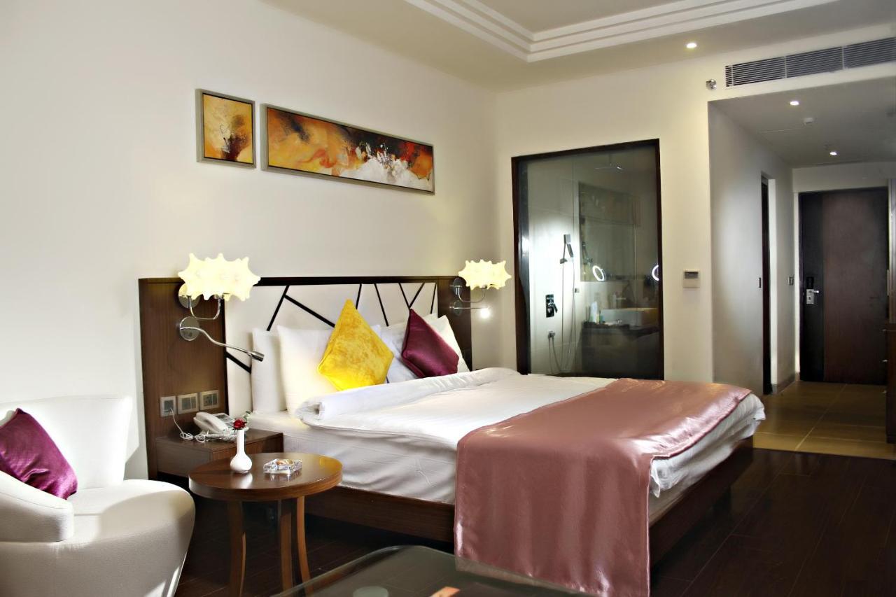 The Panache Hotel Патна Екстериор снимка
